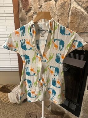 Kids White Zip Front Sleep Sack with Colorful Giraffe Print